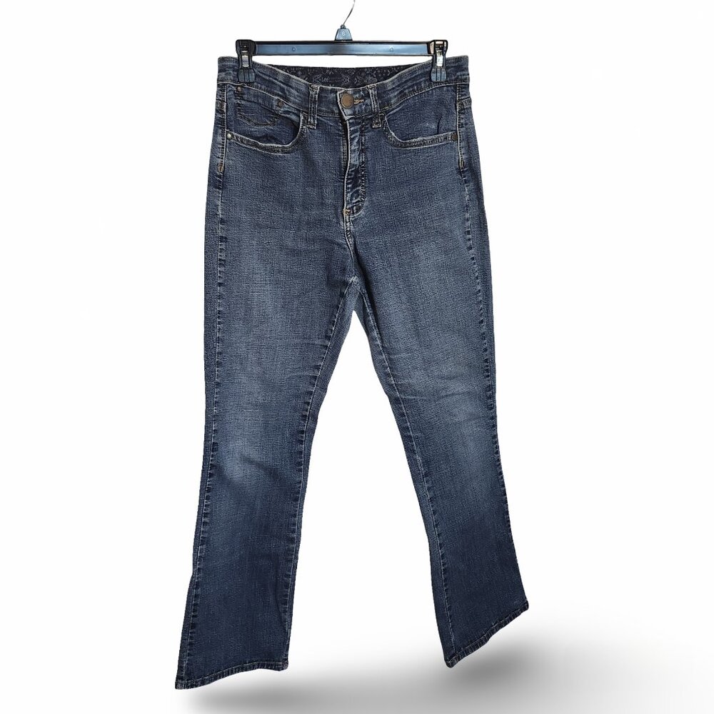Woman's Lee Comfort Waistband Bootcut Blue Denim Jeans | Size 6/28 Medium Wash